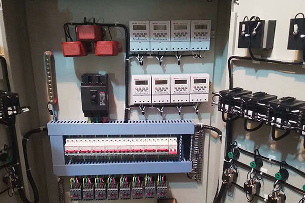 山東配電箱